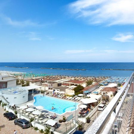 Hotel Saint Tropez Spa & Restaurant Lido Di Savio Exteriör bild