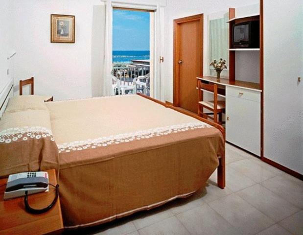 Hotel Saint Tropez Spa & Restaurant Lido Di Savio Rum bild
