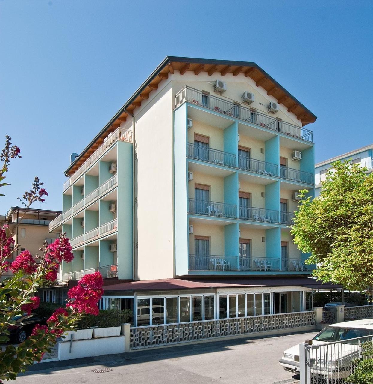 Hotel Saint Tropez Spa & Restaurant Lido Di Savio Exteriör bild